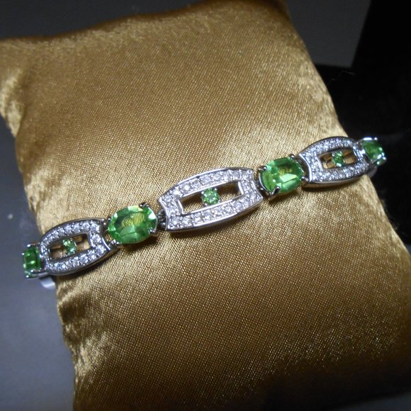 Jade & Jasper Green Bracelet and Earrings - Picture 2 of 4